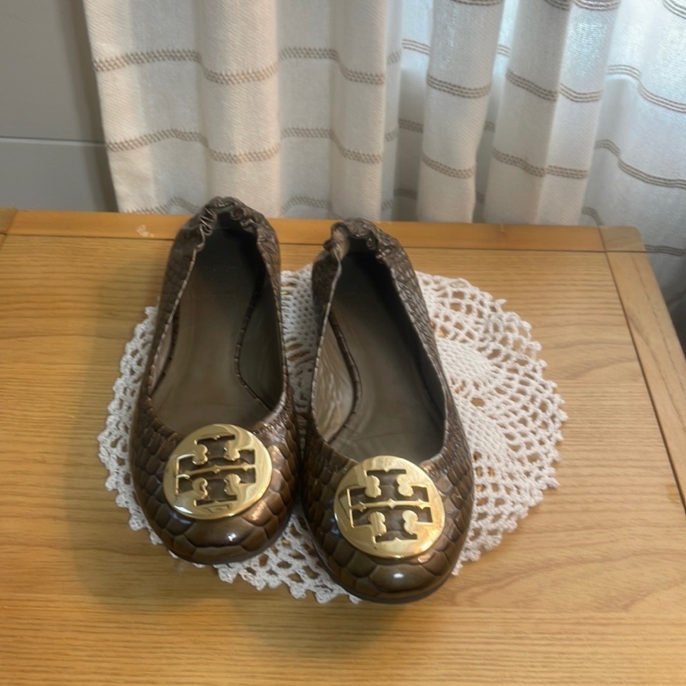 Tory Burch- Reva Flatsib Litus Snake Print-Sz 6